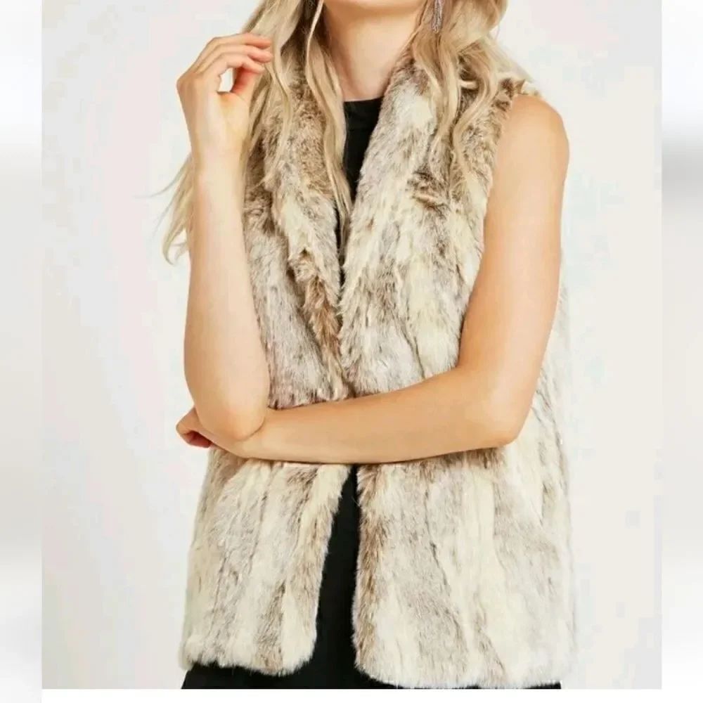 NWOT Womens BCBGENERATION Faux Fur Vest Tan M/L